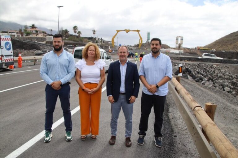 La Palma pone en uso la carretera sobre las coladas entre La Laguna y Las Norias