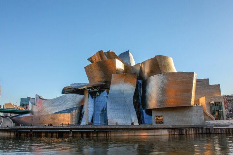 El Guggenheim registra el mejor verano de su historia con medio millón de visitantes