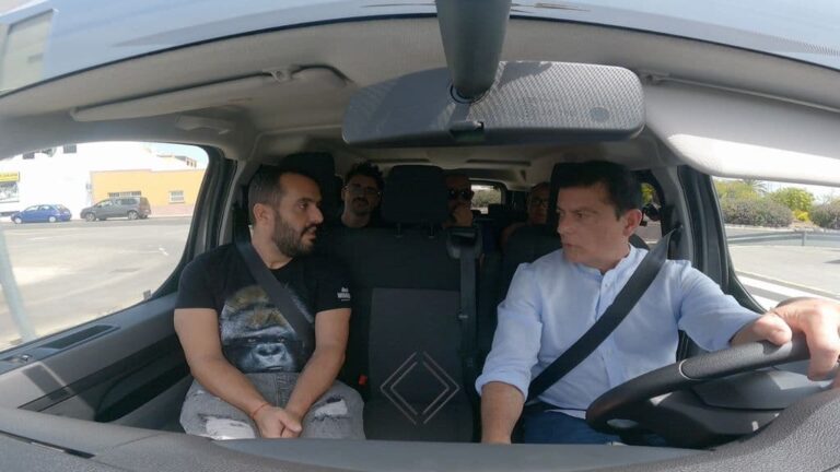 Humor ‘Con el timple a cuestas’