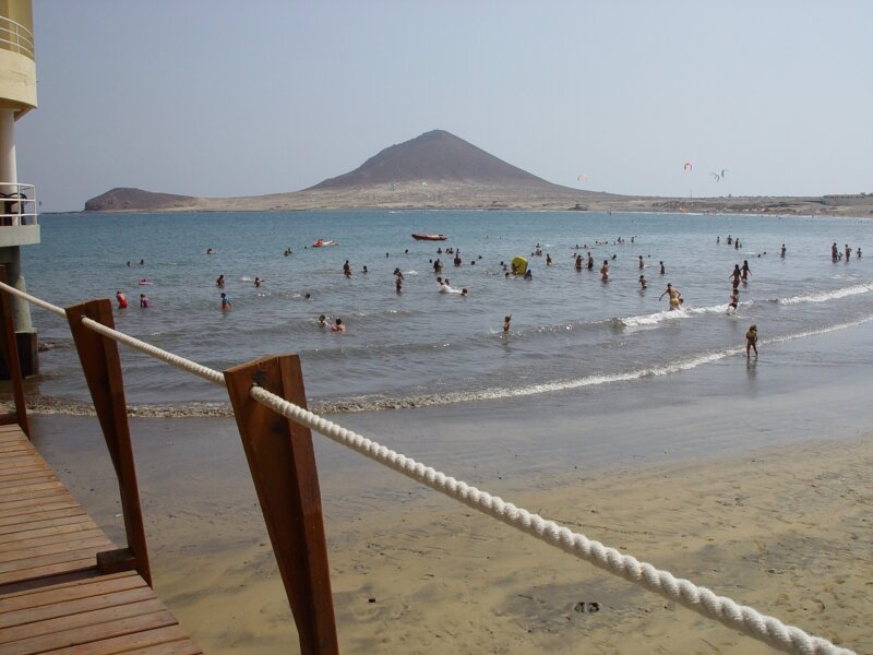 Reabren las playas de El Médano y Leocadio Machado