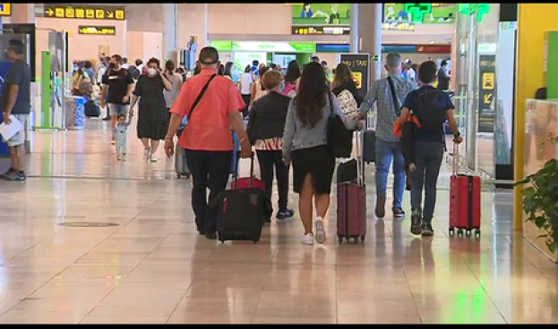 Este sábado se producirán 1.194 despegues y aterrizajes en los ocho aeropuertos canarios