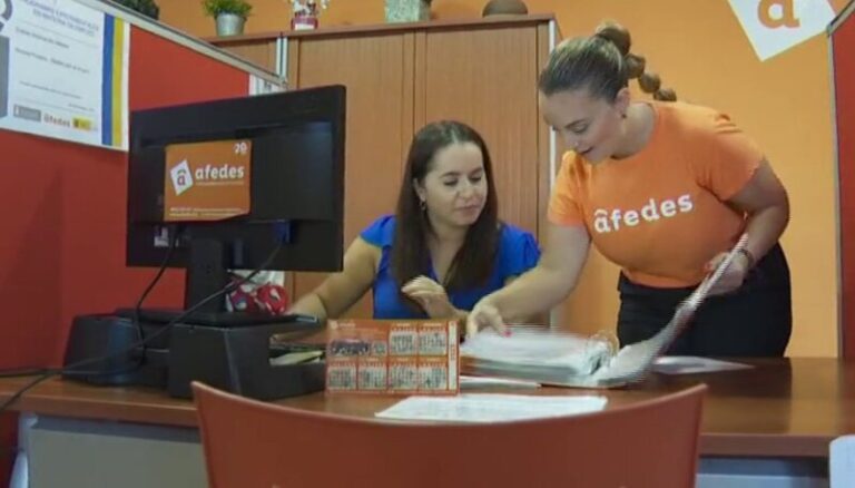 La labor de Afedes lleva alimentos a más de 40 familias en Tenerife