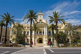 Málaga busca limitar las despedidas de soltero y soltera