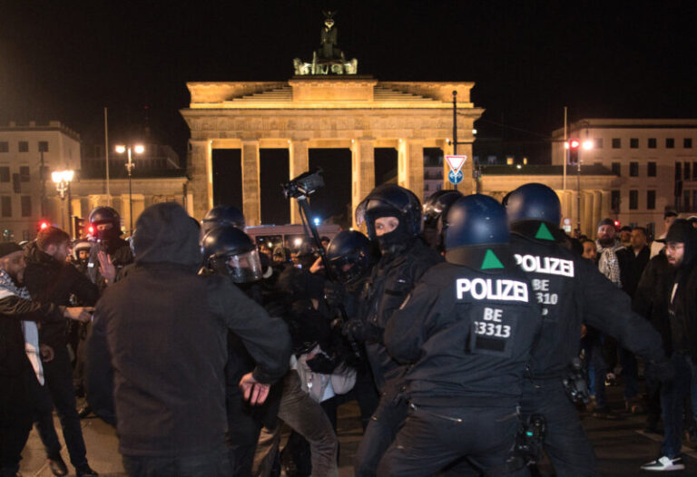 Detenidas 170 personas en Berlín durante el segundo día de protestas contra los bombardeos israelíes de Gaza