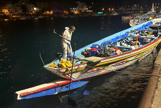 Más de 700 migrantes rescatados en Canarias durante la jornada