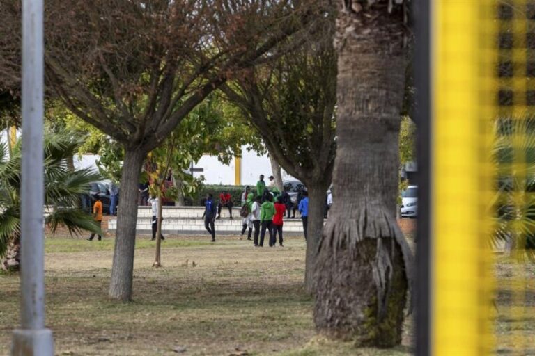 200 migrantes llegados a Canarias son acogidos en Mérida