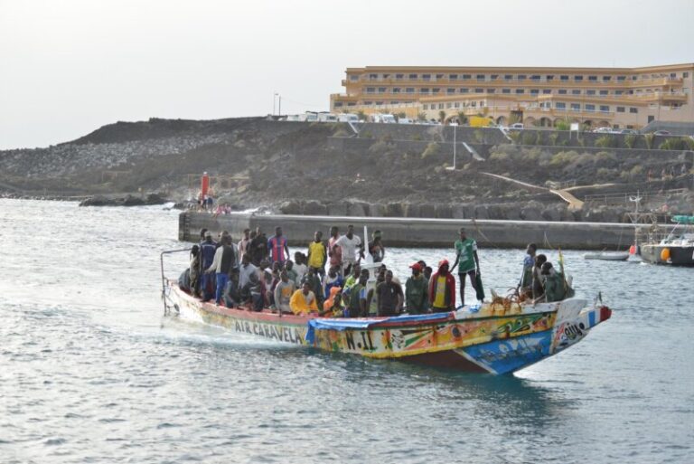Más de 2.300 migrantes llegaron a El Hierro en los últimos siete días