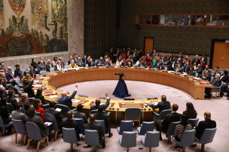 El Consejo de Seguridad de la ONU exige pausas humanitarias y corredores en Gaza