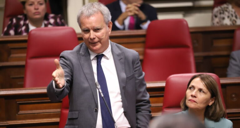 El PSOE exige al Gobierno canario que no use la regla de gasto para bajar impuestos