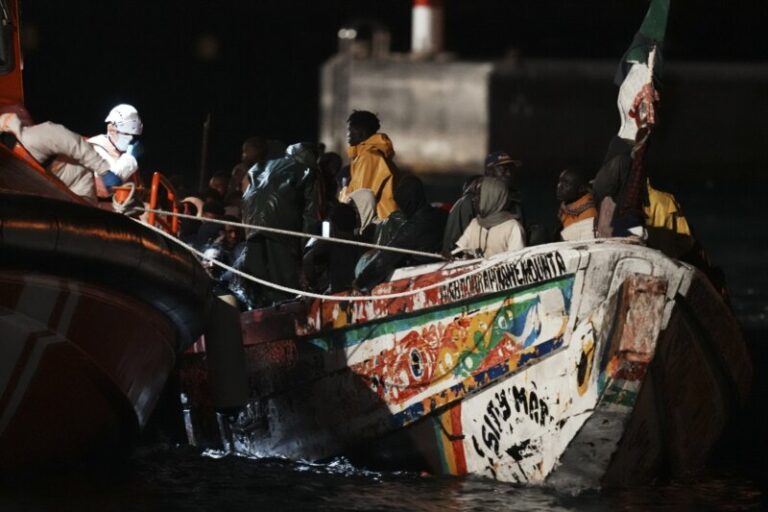 Llegan 237 migrantes a Canarias en las últimas horas