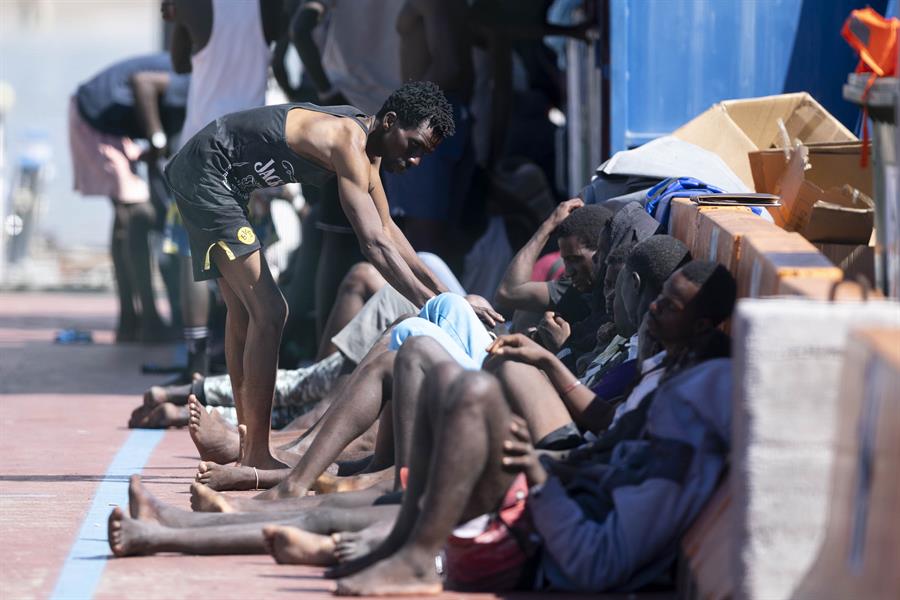 Trabajadores de Accem denuncian la falta de personal. Imagen: migrantes llegados a Tenerife.