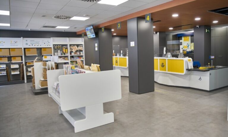 Las oficinas de Correos de Canarias activan su Campaña Solidaria para los Bancos de Alimentos