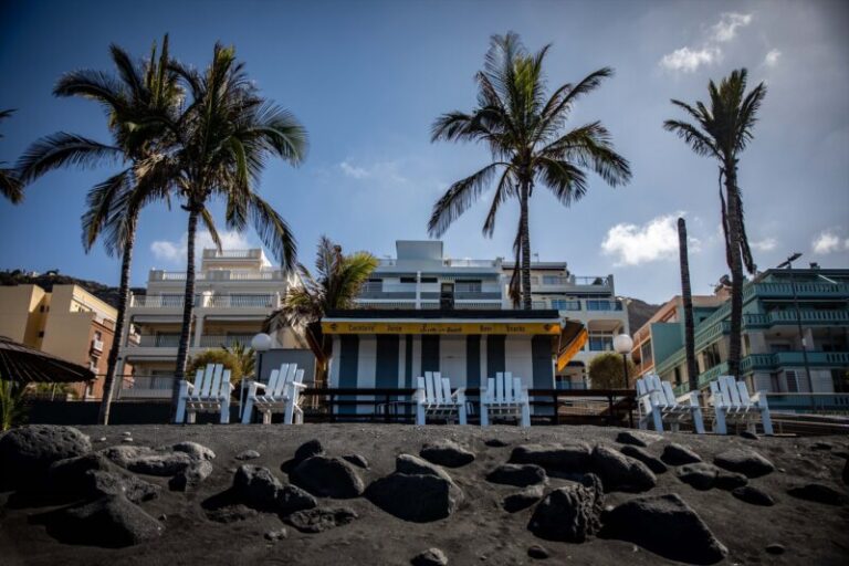 Treinta familias inician los trámites para regresar a Puerto Naos