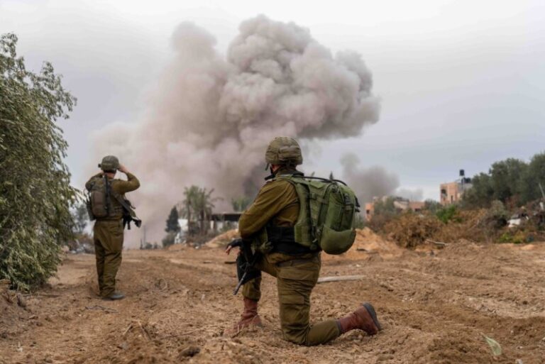 Mueren cinco palestinos en un bombardeo de Israel en Tulkarem