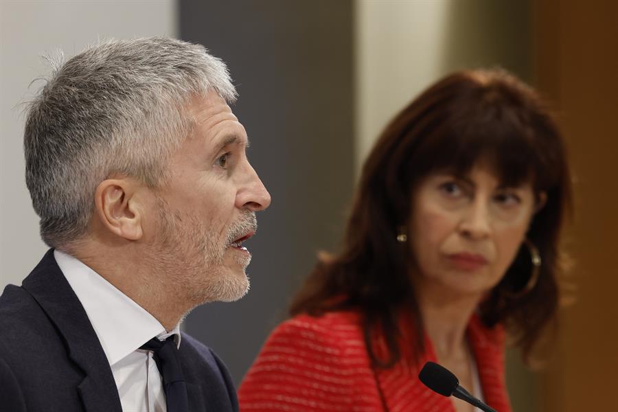 El ministro del Interior, Fernando Grande-Marlaska y la ministra de Igualdad, Ana Redondo. Imagen EFE