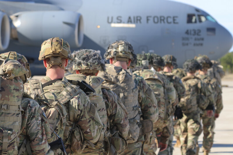 Irak.- EEUU ataca varias instalaciones de milicias proiraníes en Irak en respuesta a los ataques contra sus bases