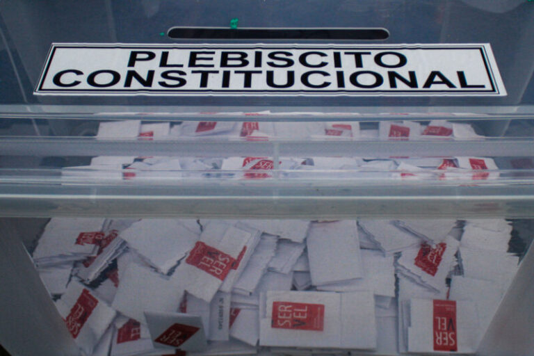 Chile vota en contra del proyecto de una nueva Constitución