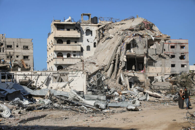 Casi una decena de muertos tras la reanudación de los ataques israelíes en Gaza