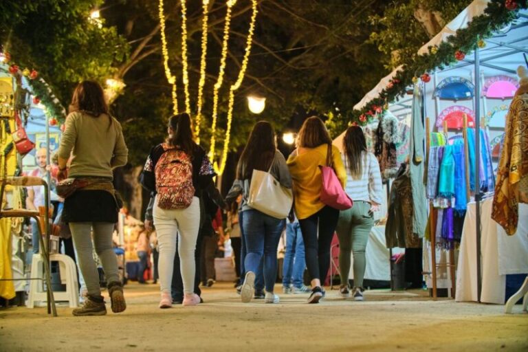 Abre sus puertas el tradicional Mercadillo de Navidad de La Alameda en Santa Cruz de Tenerife
