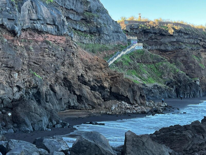 La playa de Los Patos en La Orotava se ha cerrado por desprendimientos / Ayuntamiento de La Orotava