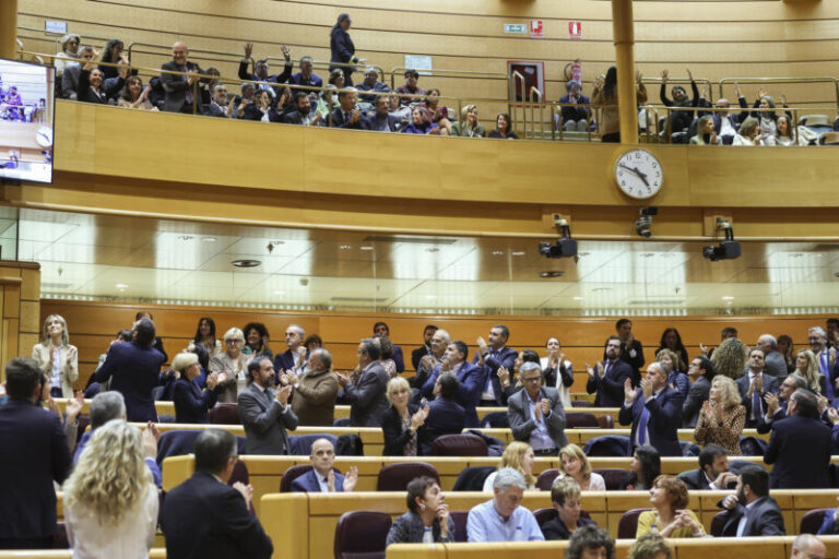 El Congreso aprueba la reforma constitucional que elimina ‘disminuidos’ y pasa al Senado