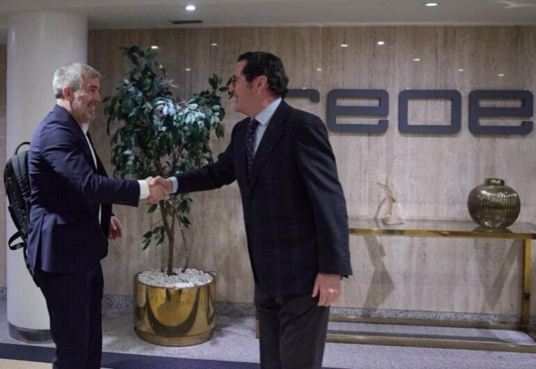 Clavijo aboga por reforzar la colaboración público-privada para impulsar la economía