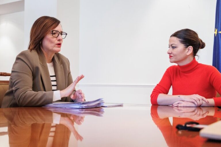 Delgado pide más financiación del Estado para aumentar el reparto de menores migrantes en 2024