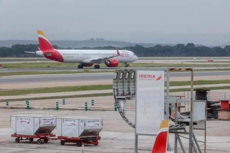 Acaba sin acuerdo la reunión entre Iberia y los sindicatos para desconvocar la huelga del ‘handling’