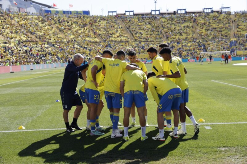 Imagen jugadores de la UD Las Palmas ante el encuentro con el Real Madrid. Foto "X" UD Las Palmas