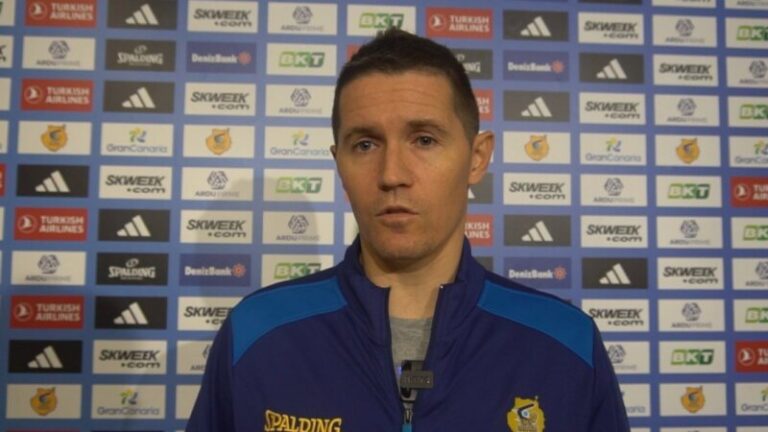 Lakovic cree que no deben “menospreciar” al Slask de Breslavia porque “juega duro y bien”