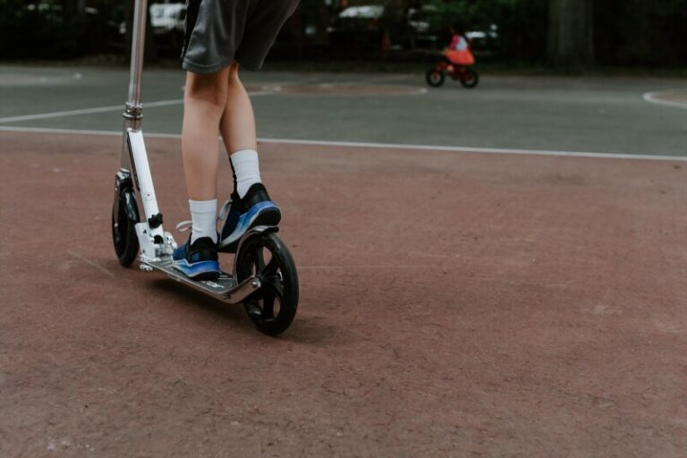 Arrecife intensifica su vigilancia ante el aumento de los accidentes con patinetes