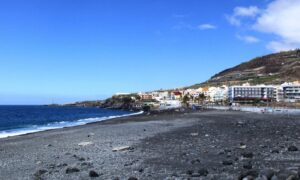 La “zona negra” de Puerto Naos sigue con niveles peligrosos de dióxido de carbono