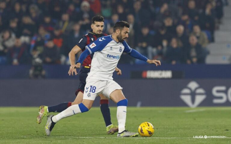 0-0. El Tenerife perdona al Levante y se libra in extremis de la derrota
