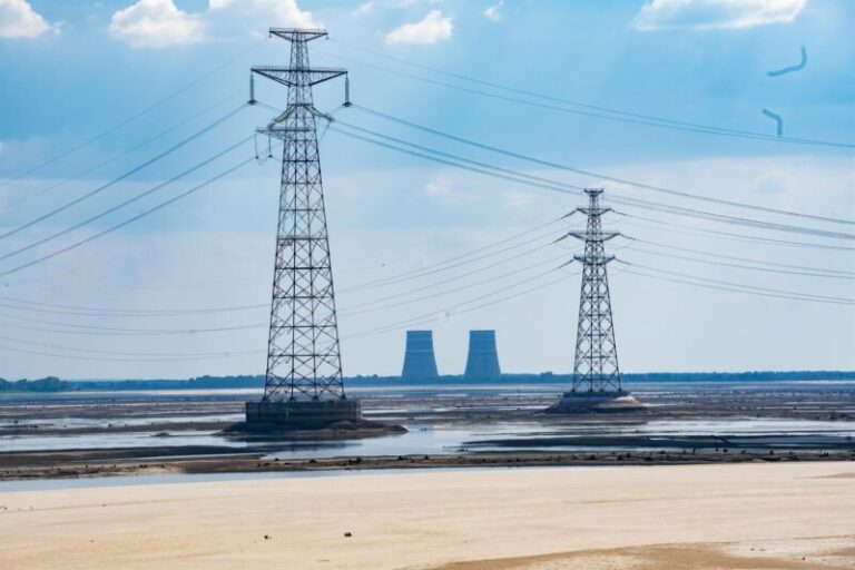 El OIEA denuncia que el perímetro interior de la planta nuclear de Zaporiyia vuelve a estar minado
