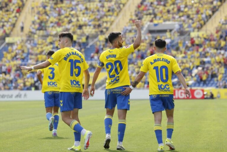 3-0. Las Palmas deleita y el submarino se hunde en la isla