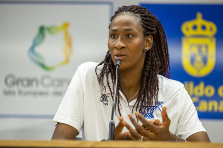 Astou Ndour vuelve a casa