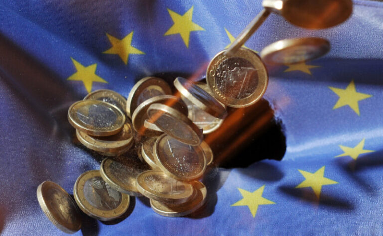 Bruselas anticipa 340 millones a España en préstamos del plan de descarbonización de la economía