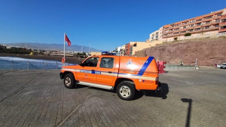 Se vigila la costa de Telde ante la crisis de pélets