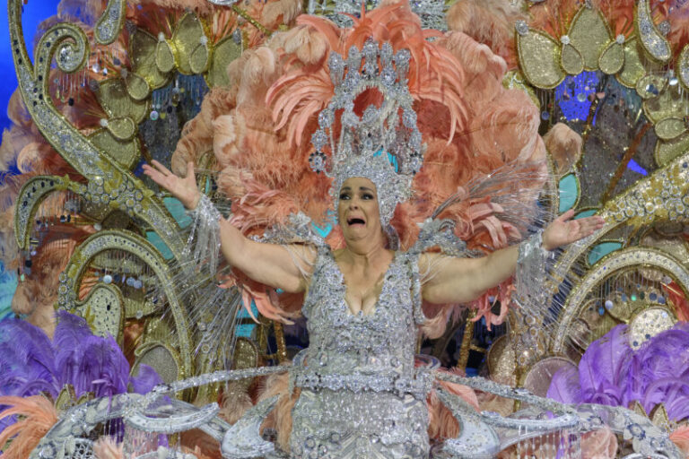 María Isabel García García, reina de los Mayores del Carnaval de Santa Cruz de Tenerife