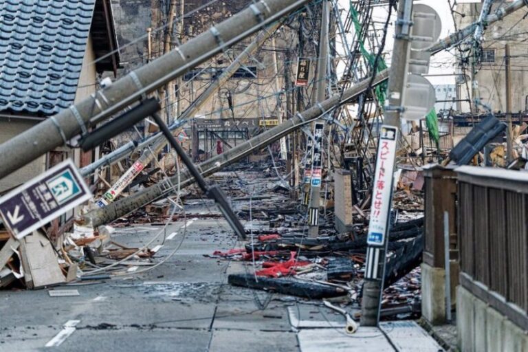 Ascienden a 161 los muertos por el terremoto en el oeste de Japón