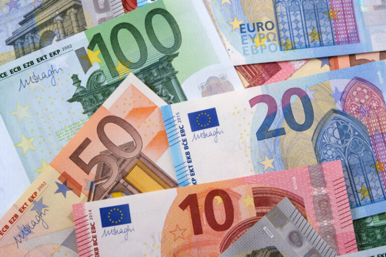 El euro cumple 25 años entre nosotros
