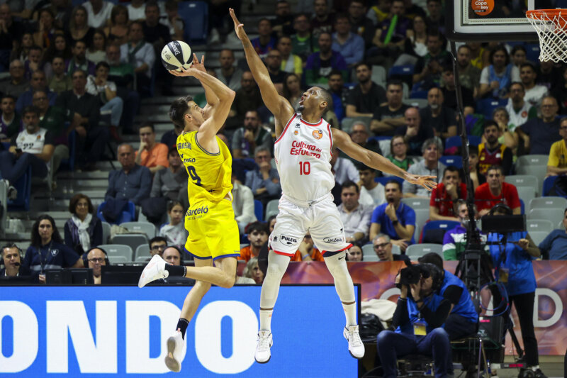 81-89. El Valencia elimina al Gran Canaria de la Copa del Rey