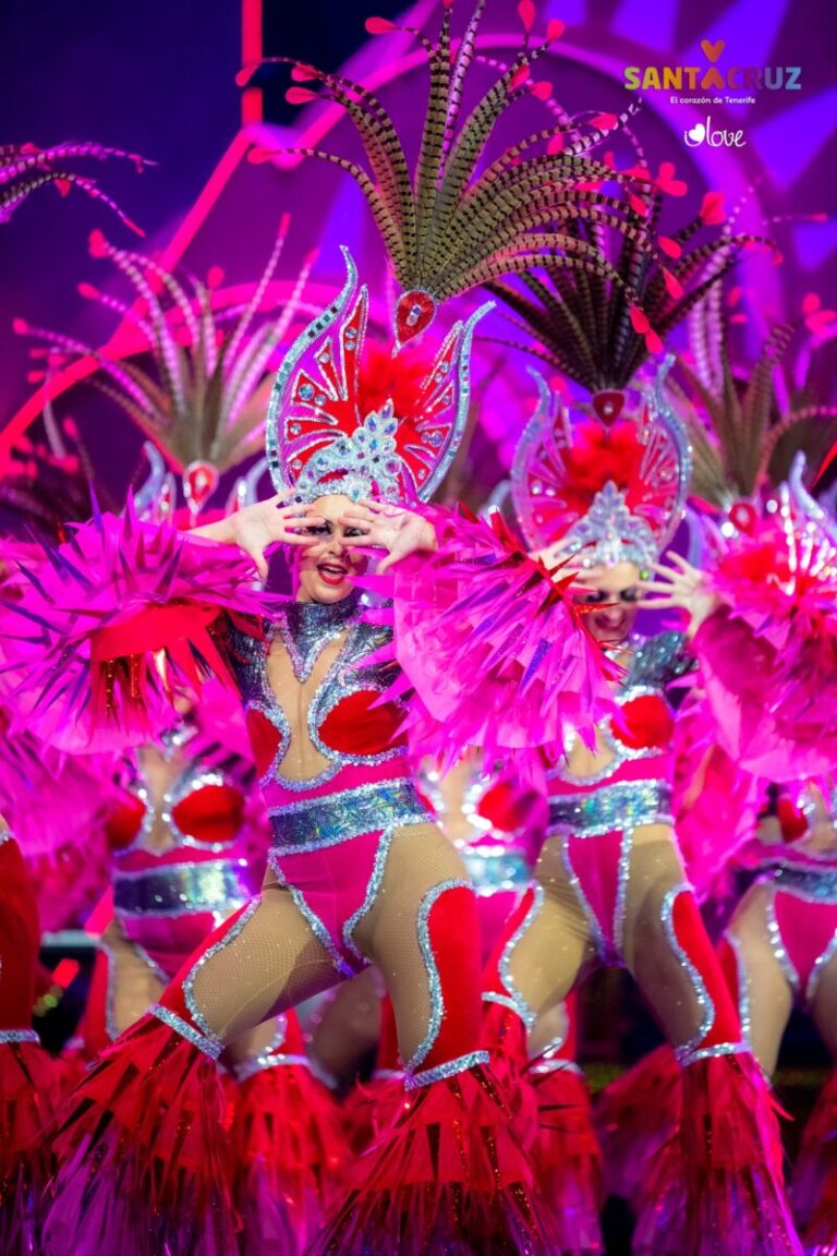 Joroperos y Bahía Bahitiare, ganadores del Concurso de Comparsas de Santa Cruz de Tenerife