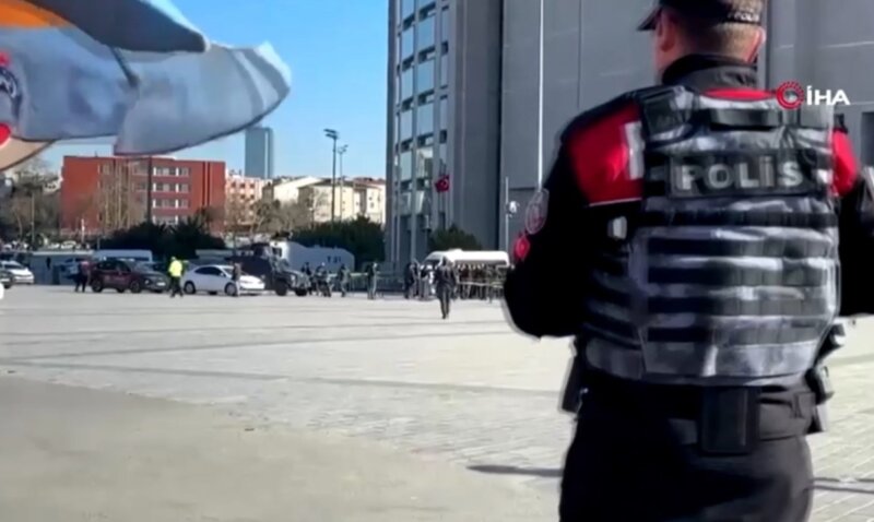 Seis personas resultan heridos en un "ataque terrorista" a las puertas de un tribunal en Estambul
