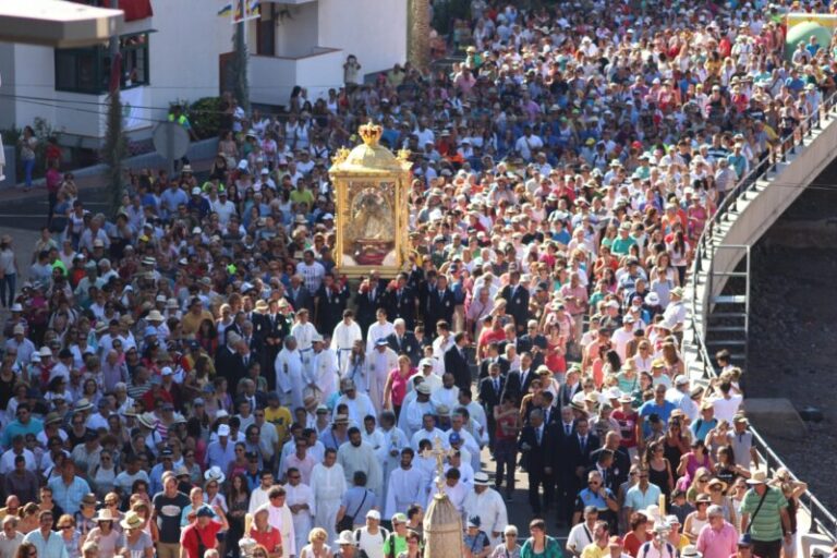 Sanidad activa un dispositivo especial durante la Bajada de la Virgen de Las Nieves