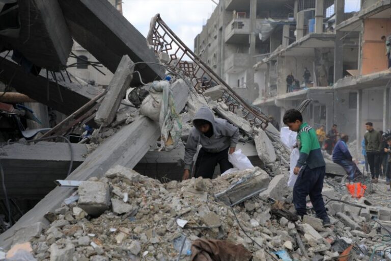 Más de 32.500 personas han muerto por los ataques de Israel sobre la Franja de Gaza