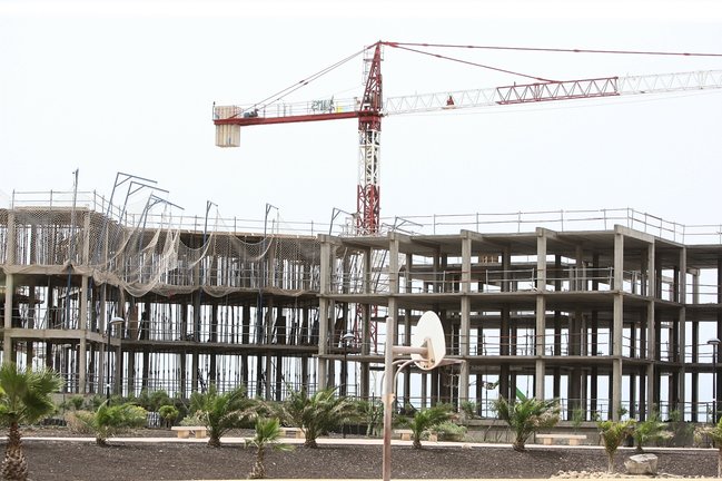 La alcaldesa de Granadilla de Abona no acudirá a la reunión del Gobierno sobre las obras del hotel en La Tejita