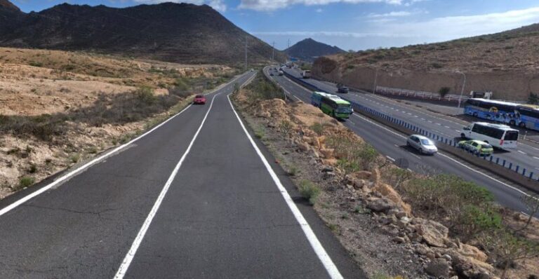 El Cabildo de Tenerife realiza obras de mejora en la TF-662 en Arona