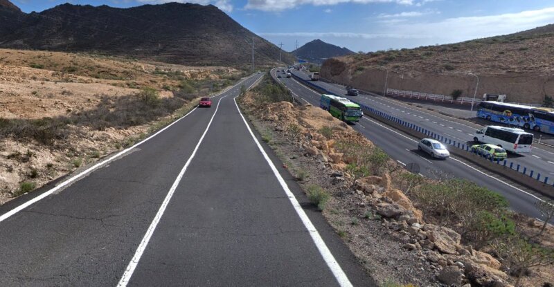 El Cabildo de Tenerife realiza obras de mejora en la TF-662 en Arona