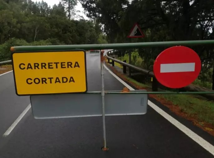 Cerrados los accesos al Teide y al Roque de Los Muchados